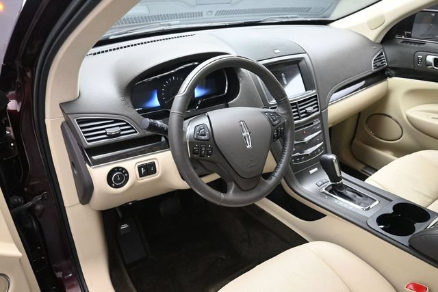Certified 2019 Lincoln MKT AWD image 9