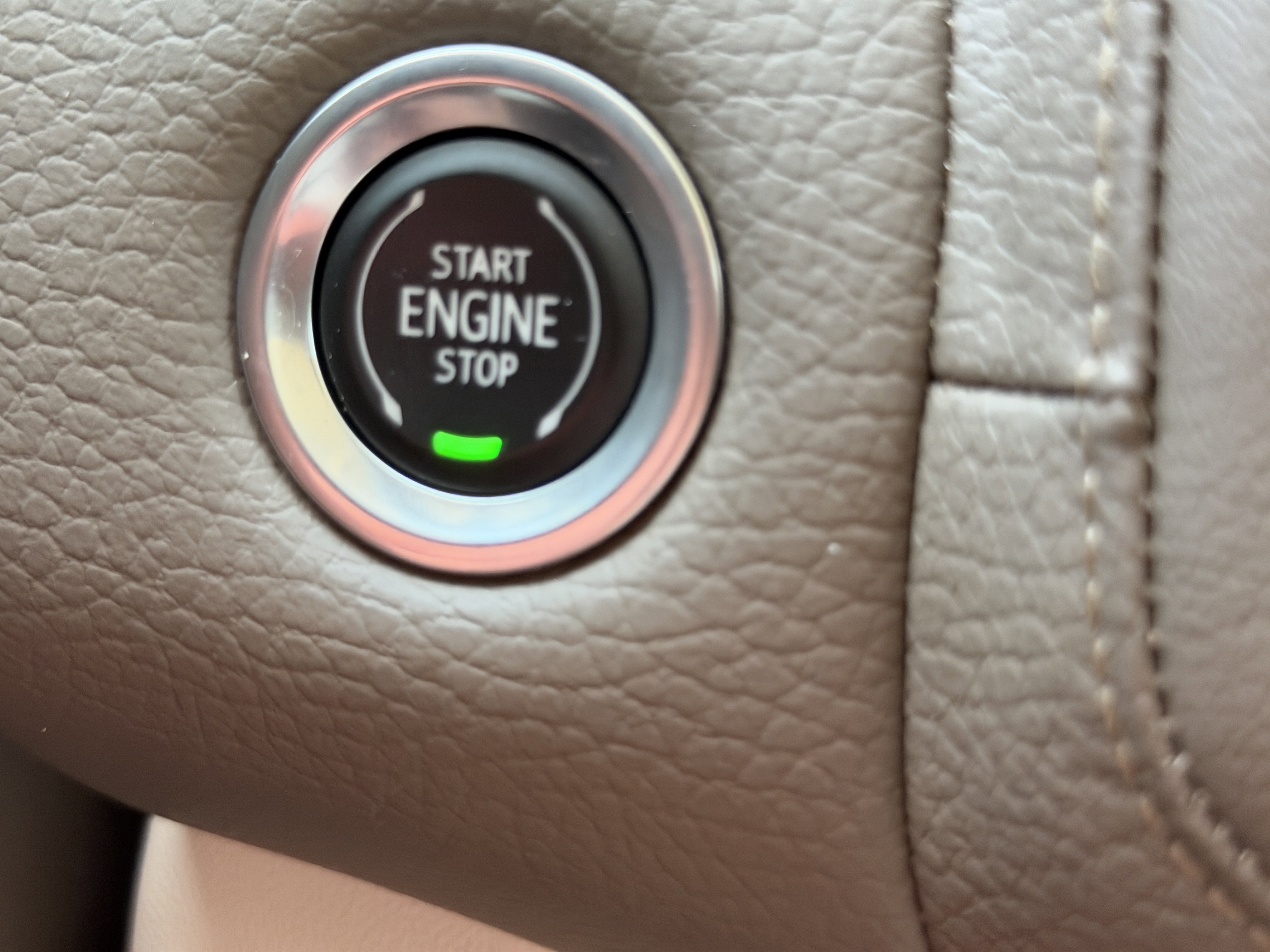 Used 2021 GMC Yukon Denali w/ Denali Premium Package image 28