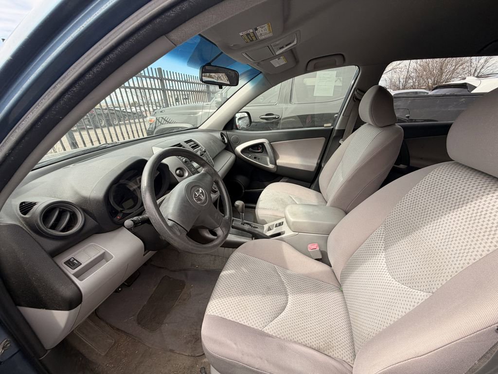 Used 2007 Toyota RAV4 2WD w/ 3rd Row image 3
