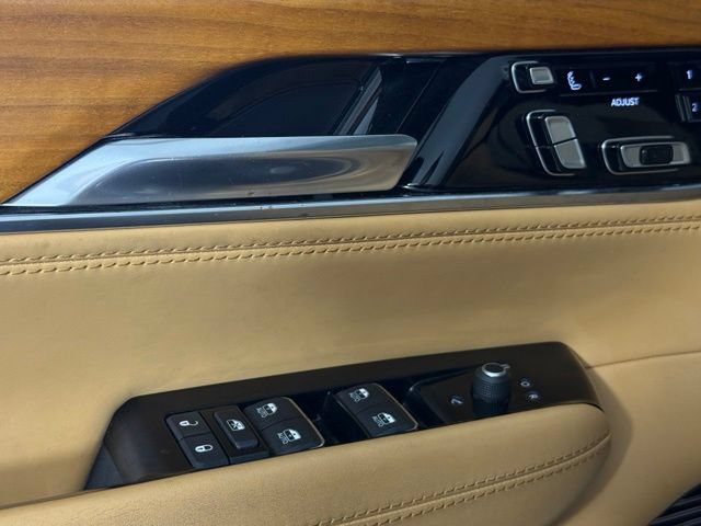 Used 2022 Jeep Grand Wagoneer Series III w/ Rear Seat Video Group 1 AWD/4WD image 77