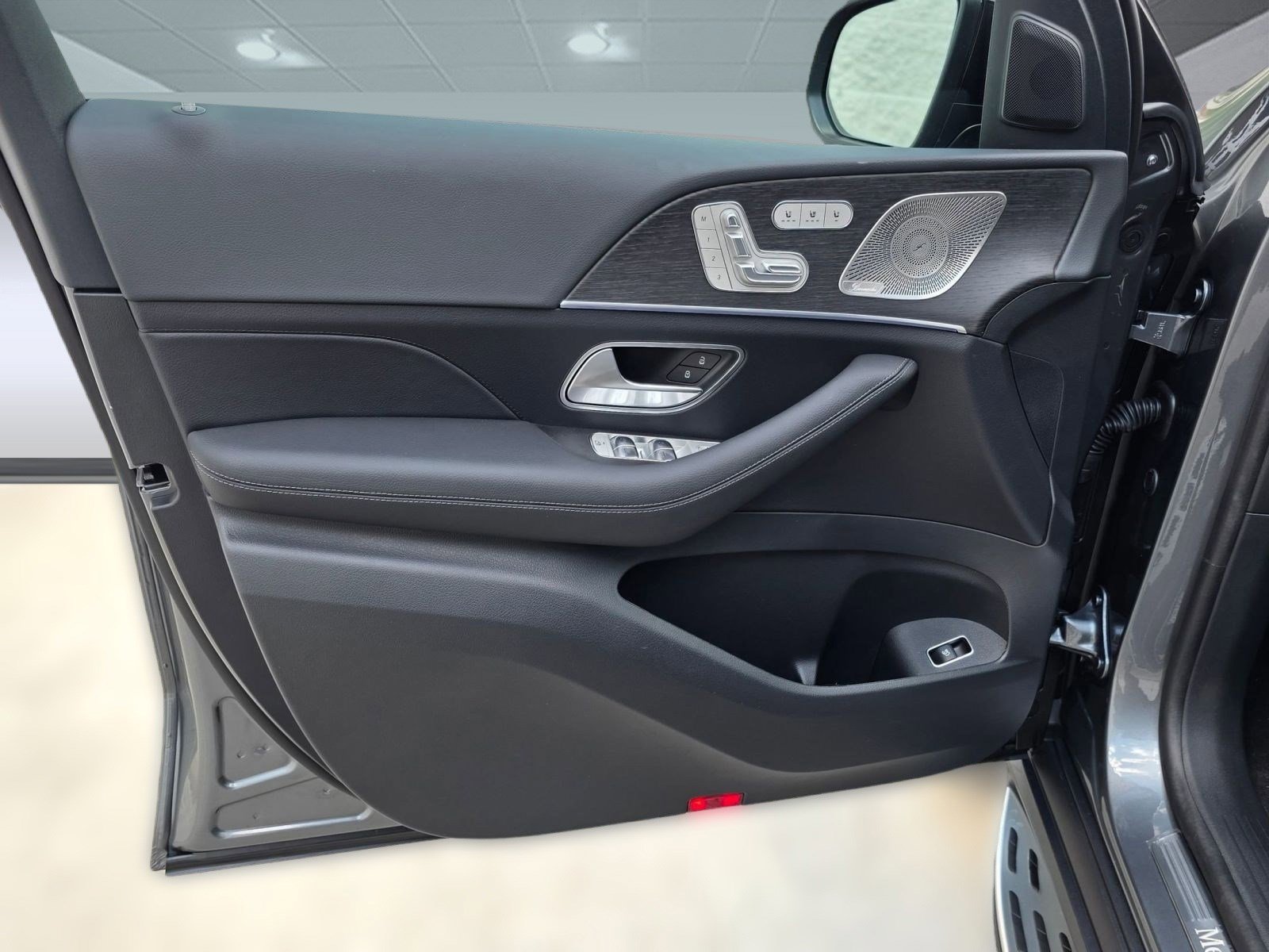 New 2026 Mercedes-Benz GLS 580 4MATIC image 23