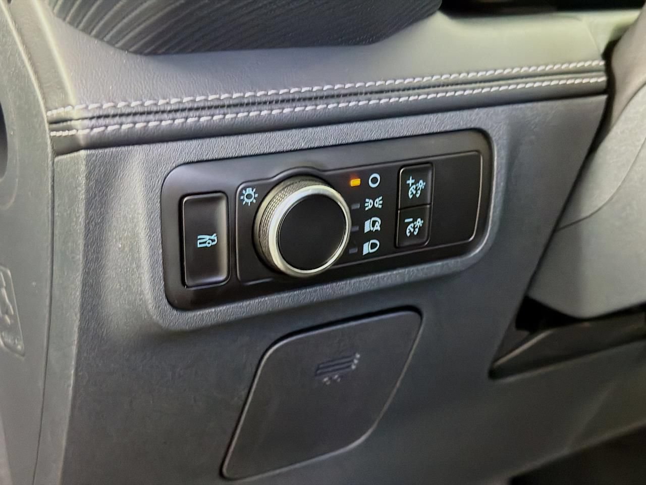 Used 2025 Ford Mustang Premium RWD image 32