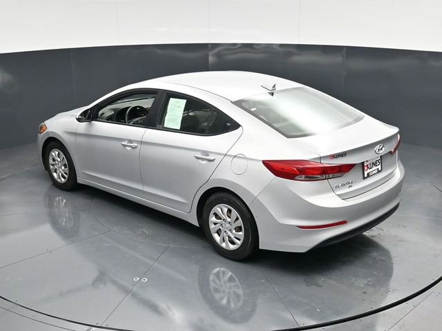 Used 2017 Hyundai Elantra SE image 40