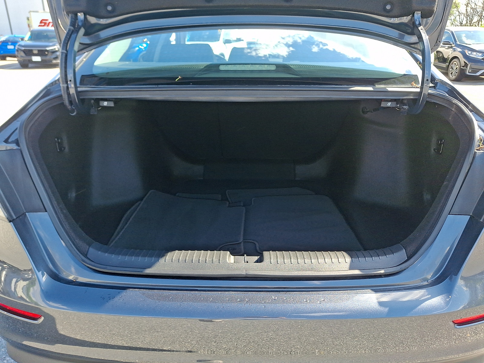 Used 2023 Honda Accord EX image 31