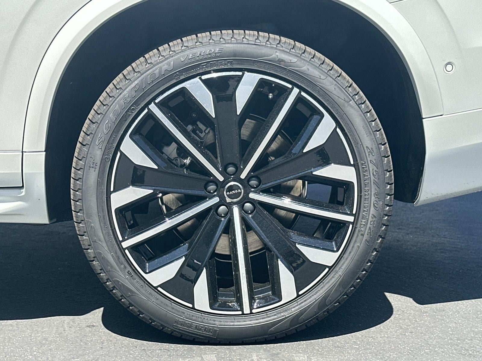 New 2026 Volvo XC90 T8 Ultra w/ Lounge Package AWD/4WD image 24