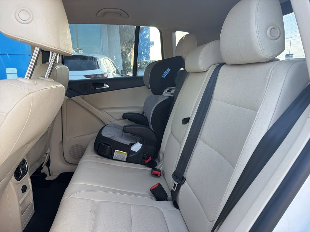 Used 2017 Volkswagen Tiguan S FWD image 3