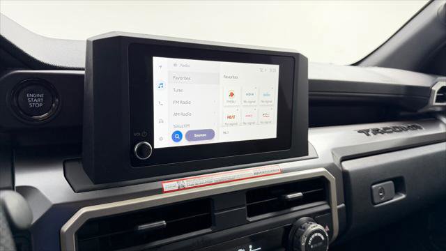 Used 2025 Toyota Tacoma SR5 image 29