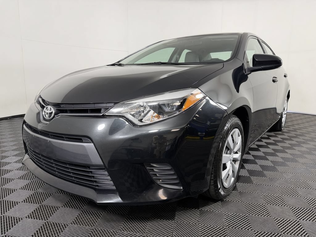 Used 2016 Toyota Corolla LE FWD image 1