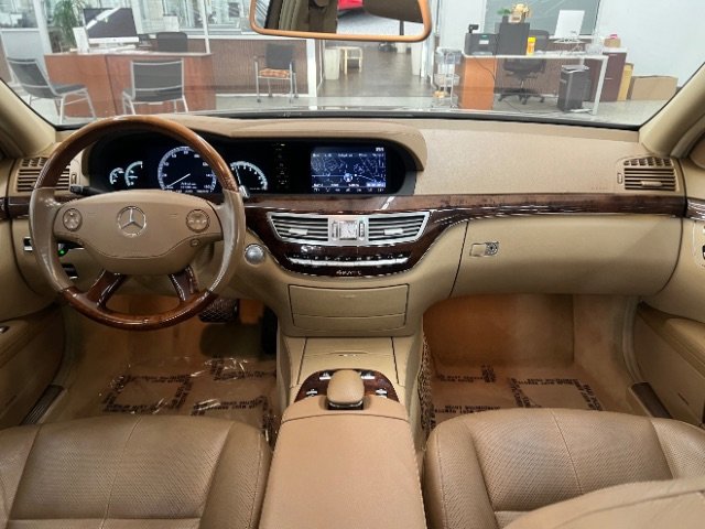 Used 2009 Mercedes-Benz S 550 4MATIC image 9
