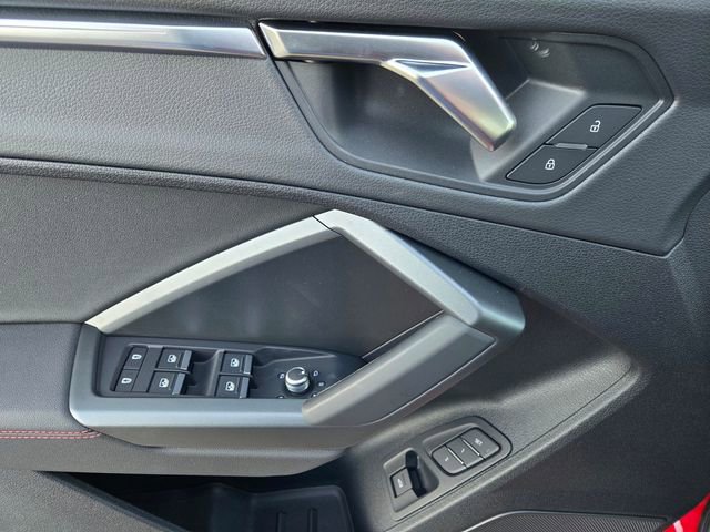 Used 2025 Audi Q3 2.0T Premium Plus w/ Premium Plus Package image 19