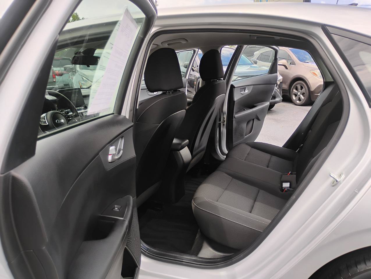 Used 2021 Kia Forte LXS FWD image 32