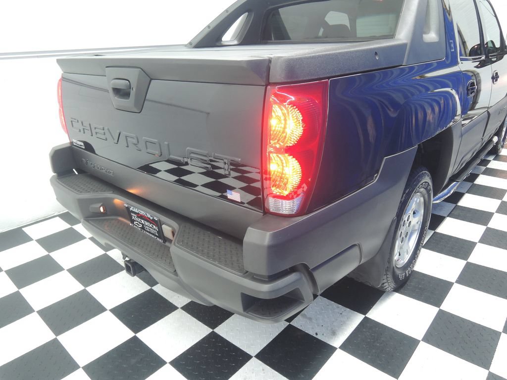Used 2003 Chevrolet Avalanche 4x4 w/ The North Face Edition image 31
