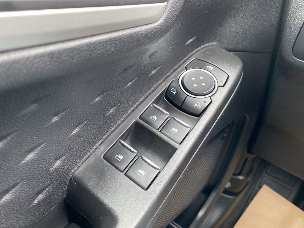 Used 2020 Ford Escape SE image 23