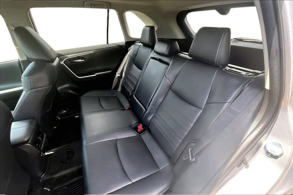 Used 2022 Toyota RAV4 Limited AWD/4WD image 24