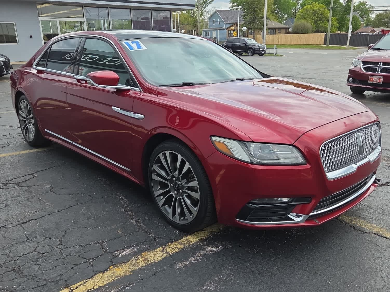 Used 2017 Lincoln Continental Select FWD image 3