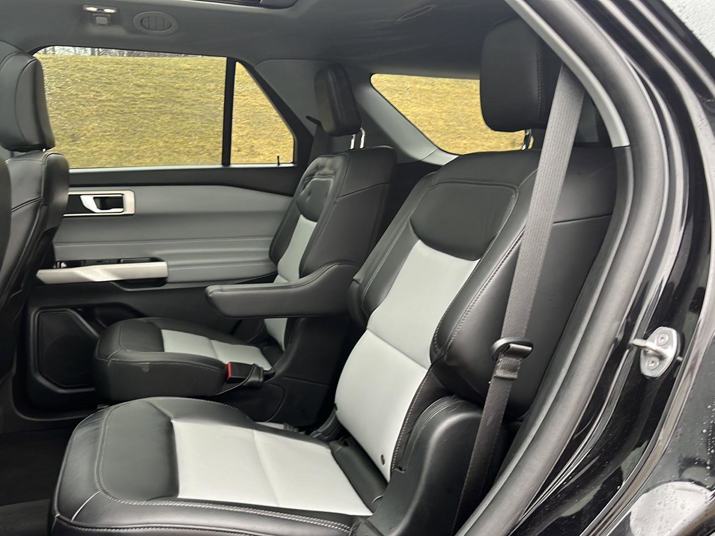 Used 2023 Ford Explorer XLT w/ Equipment Group 202A image 22