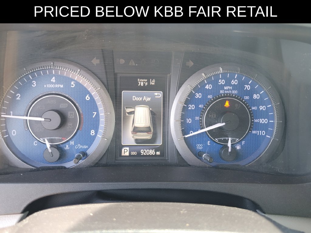 Used 2019 Toyota Sienna L w/ Carpet Mat Package FWD image 18
