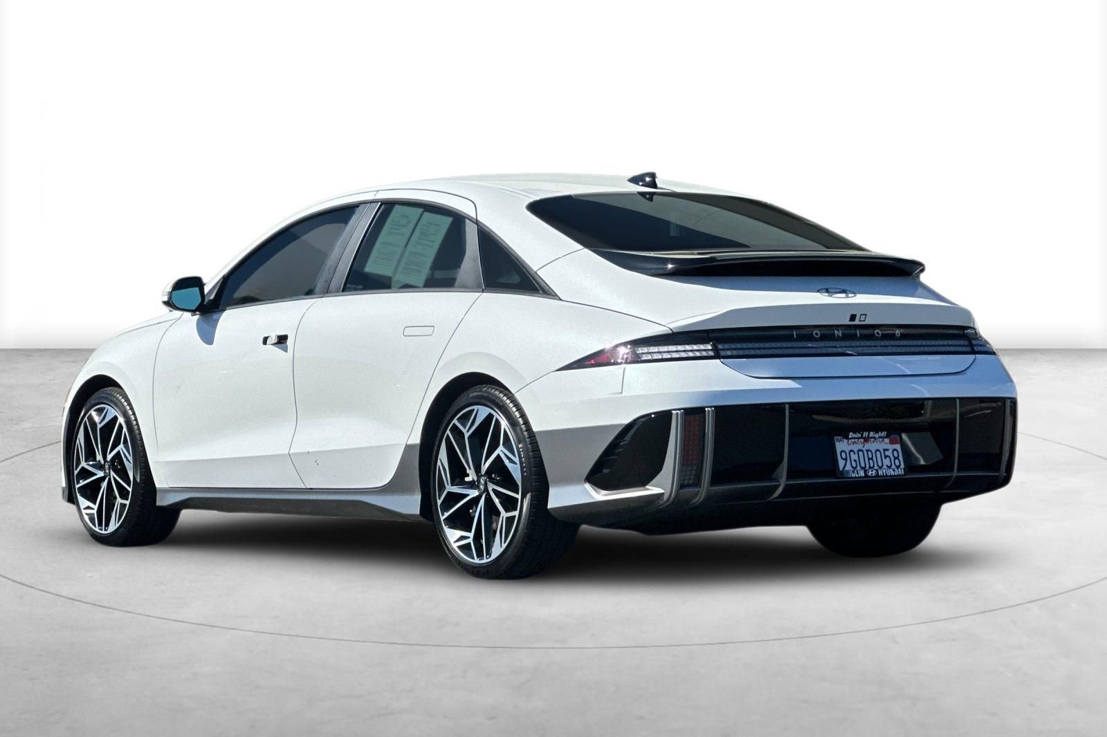 Used 2023 Hyundai Ioniq 6 SEL image 4