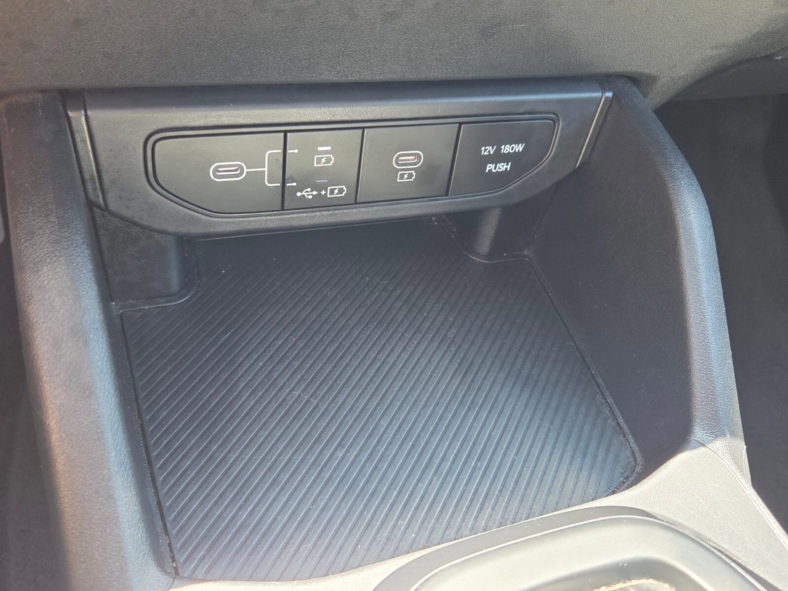 Used 2025 Kia K4 FWD image 22