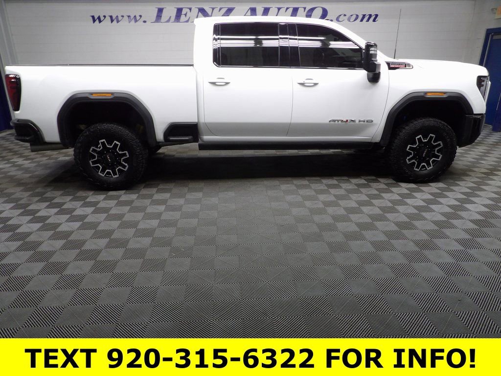 Used 2025 GMC Sierra 2500 AT4X image 2