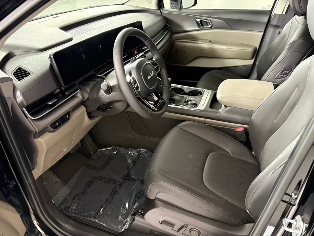 New 2026 Kia Carnival EX FWD image 25