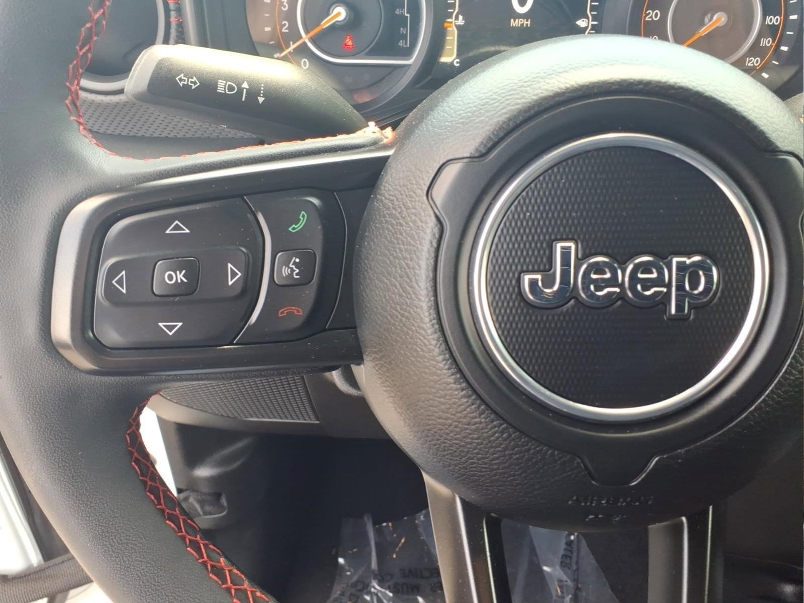 Used 2024 Jeep Wrangler Unlimited Rubicon w/ Technology Group AWD/4WD image 23
