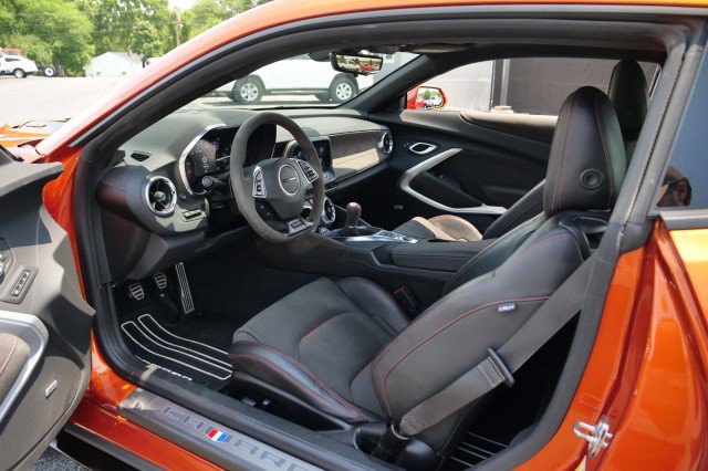 Used 2023 Chevrolet Camaro ZL1 RWD image 27