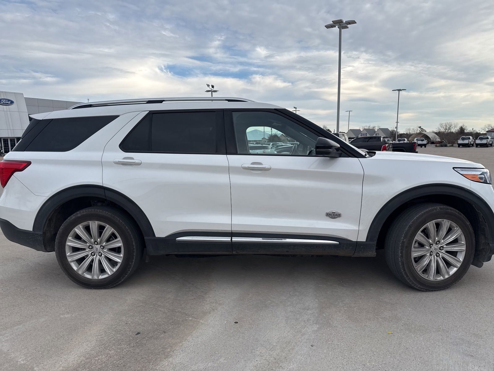 Used 2022 Ford Explorer King Ranch w/ Class IV Trailer Tow Package image 2