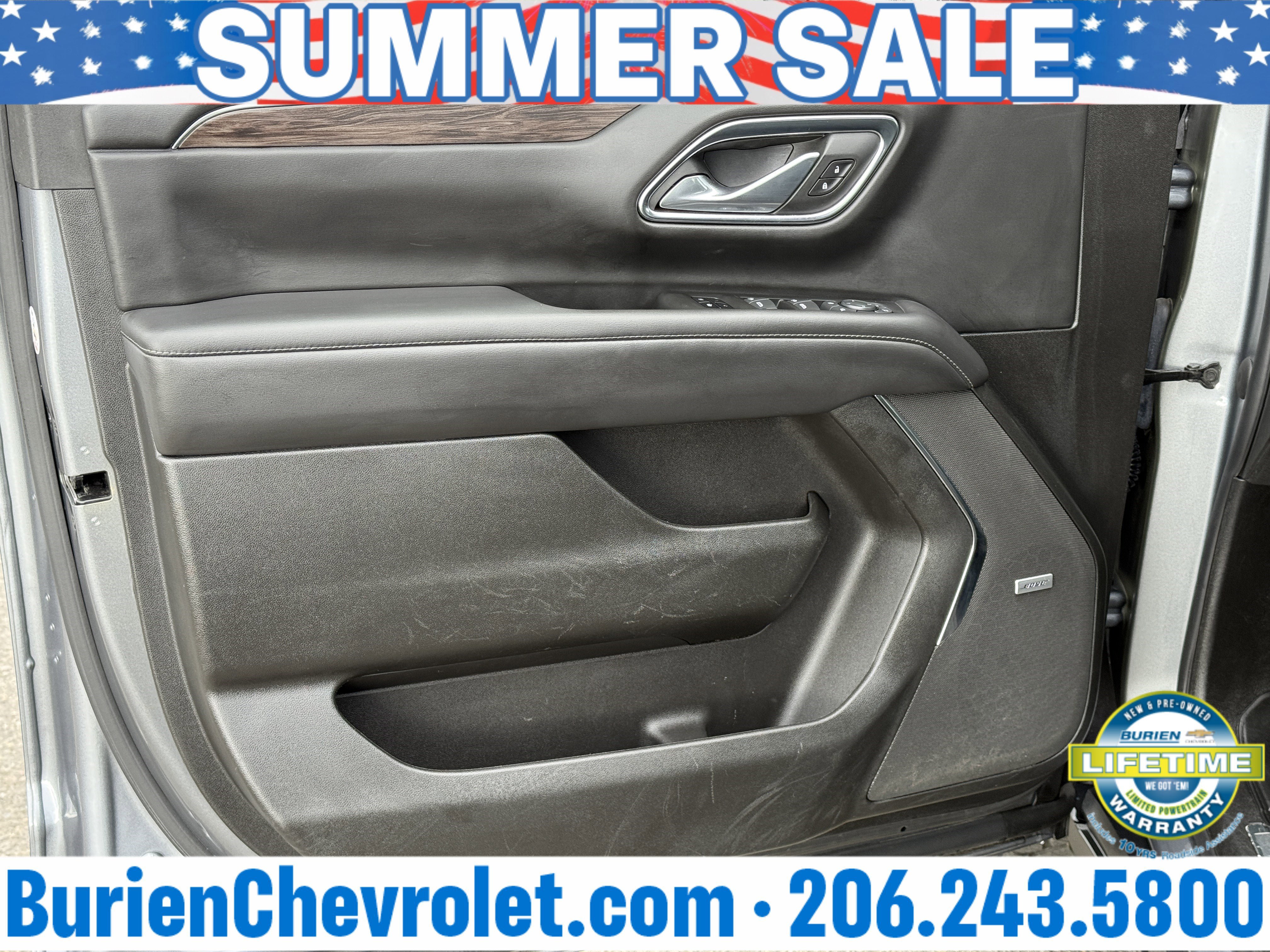 Used 2022 Chevrolet Suburban Z71 w/ Luxury Package AWD/4WD image 9