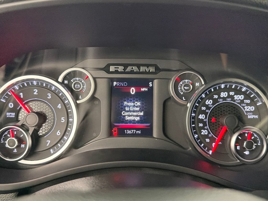 Used 2025 RAM 2500 Big Horn AWD/4WD image 28