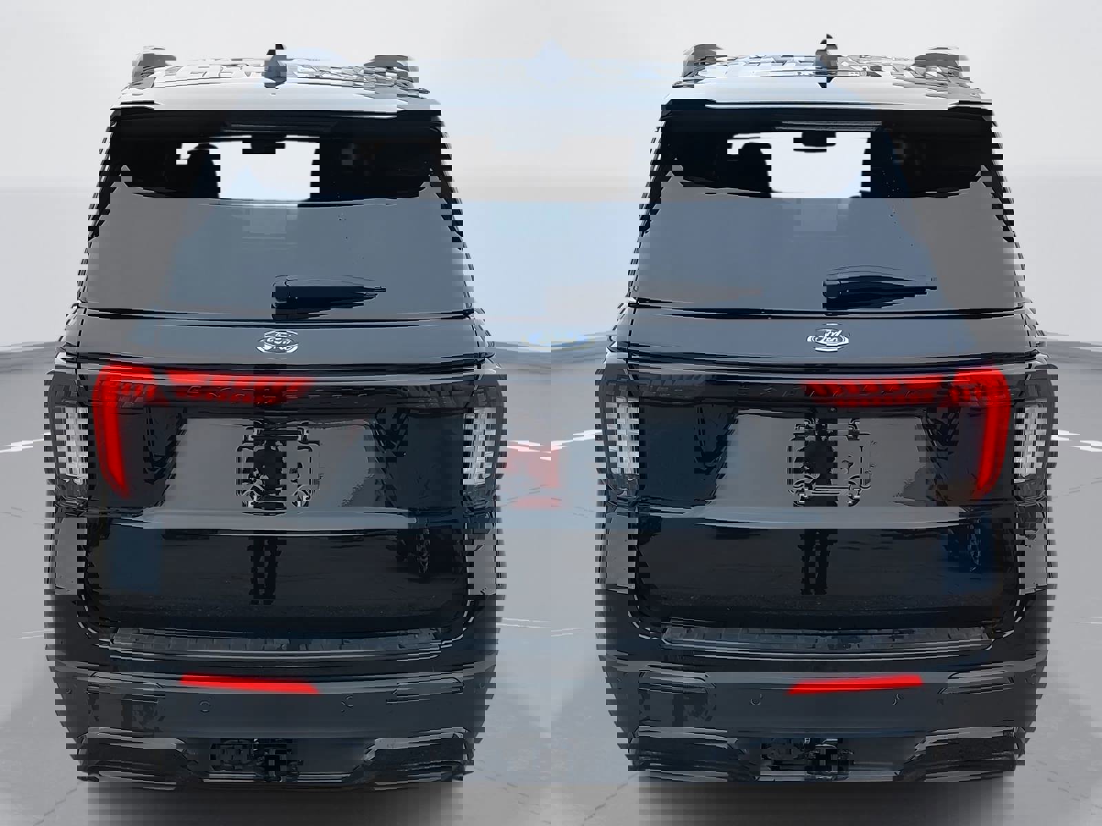 Used 2025 Ford Explorer ST-Line w/ Premium Package image 6