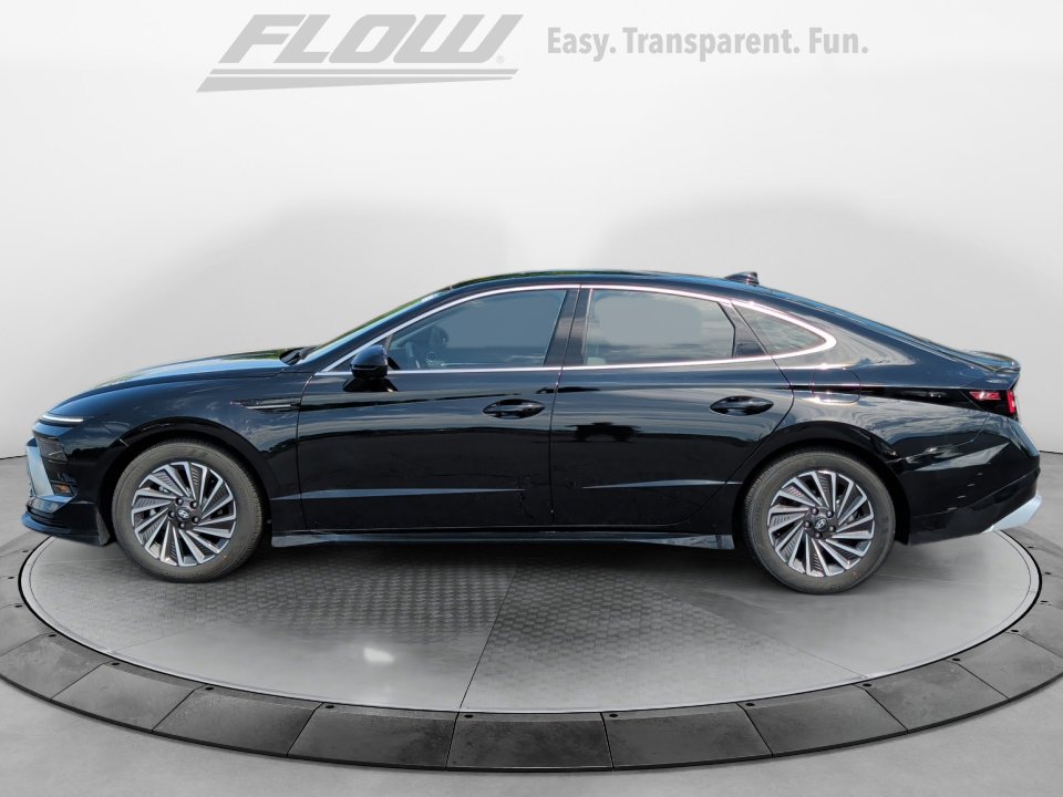 Certified 2025 Hyundai Sonata SEL FWD image 4