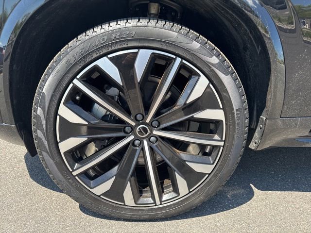 Certified 2025 Volvo XC90 B5 Plus AWD/4WD image 9