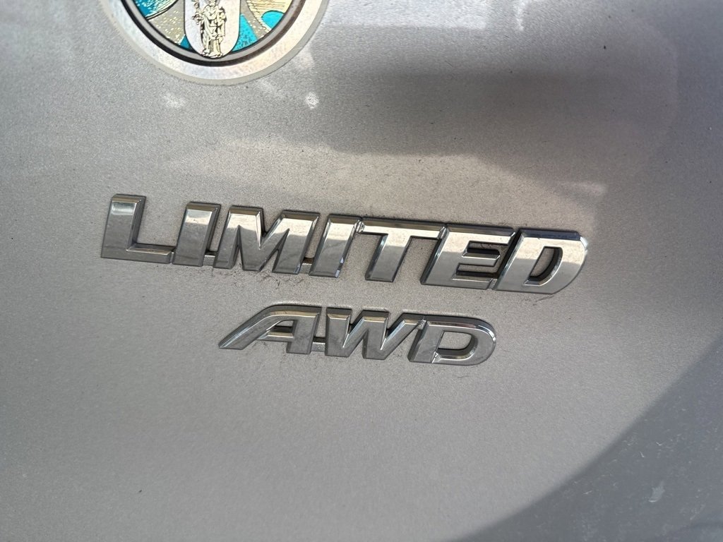 Used 2016 Toyota RAV4 Limited image 8