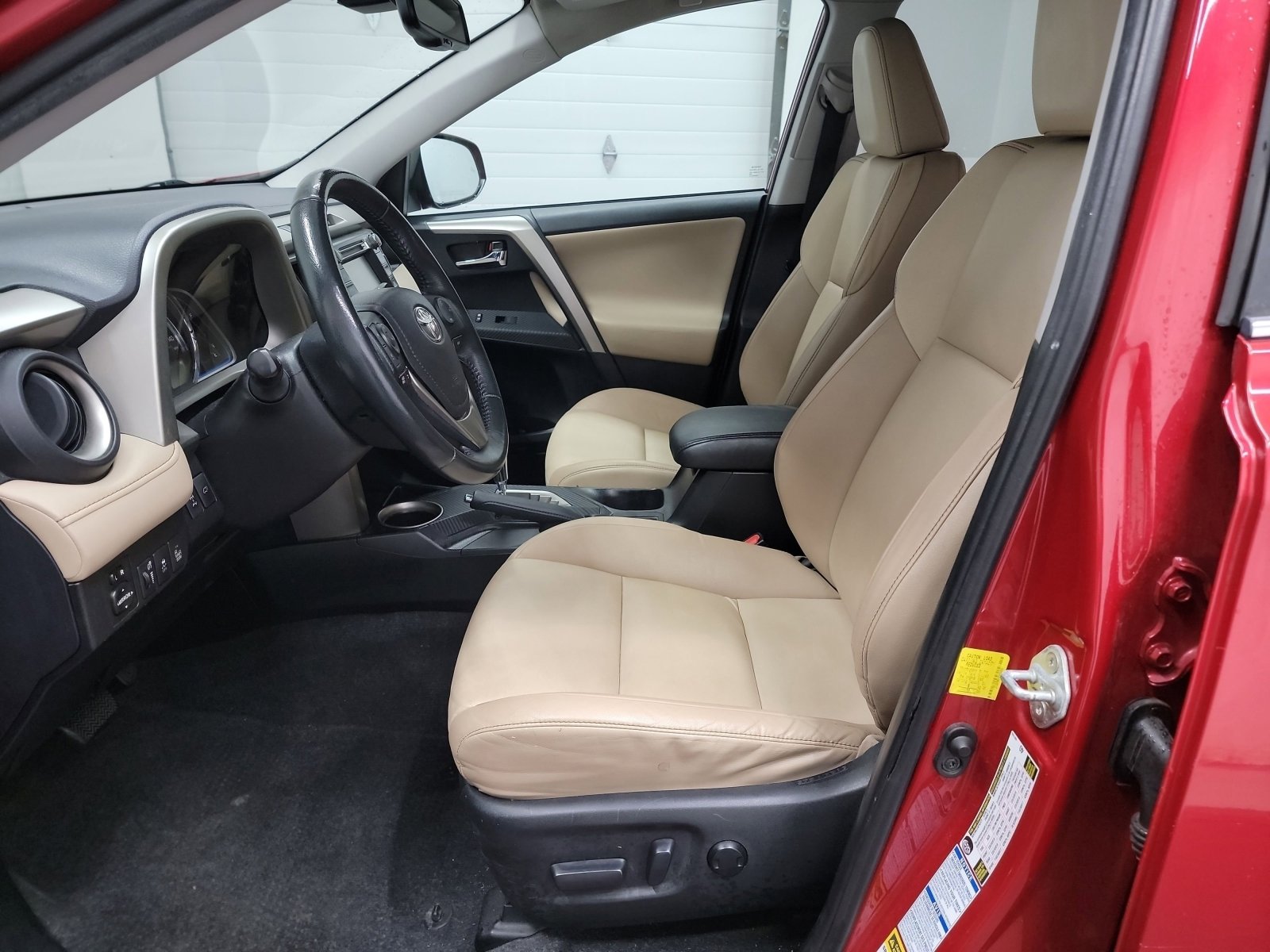 Used 2015 Toyota RAV4 Limited w/ Technology Package image 12