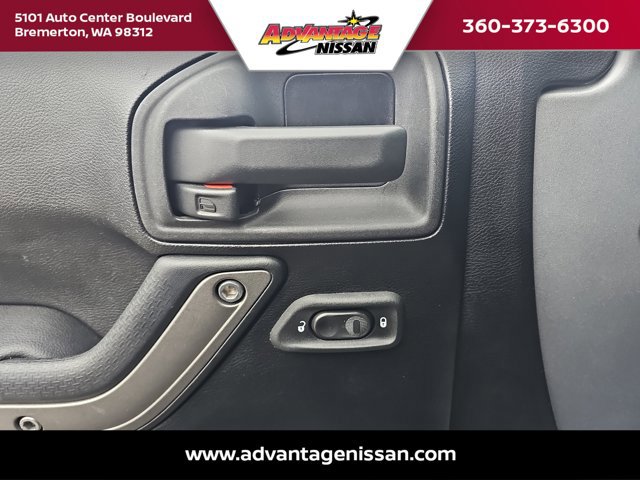 Used 2013 Jeep Wrangler Sport AWD/4WD image 9