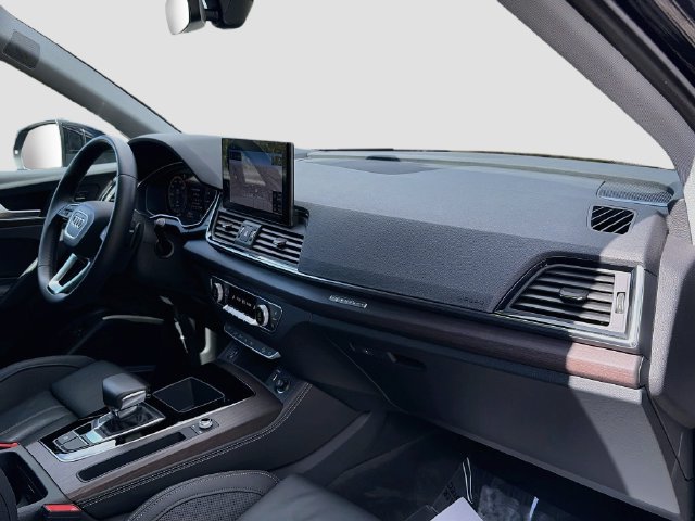 Used 2022 Audi Q5 e Prestige AWD/4WD image 30
