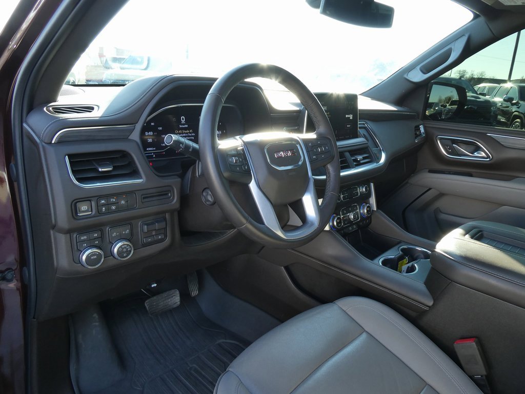 Used 2023 GMC Yukon SLT w/ SLT Premium Package image 26