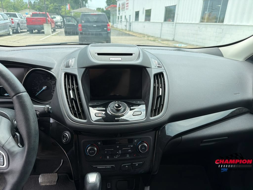 Used 2017 Ford Escape Titanium AWD/4WD image 16