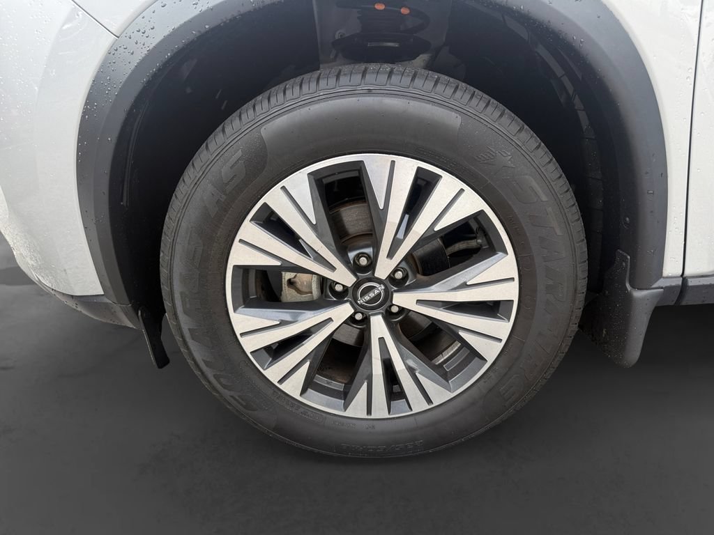 Used 2023 Nissan Rogue SV AWD/4WD image 9