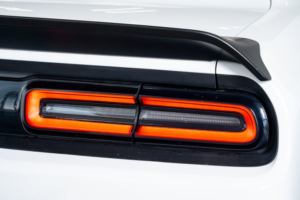 Used 2019 Dodge Challenger SRT Hellcat w/ Widebody Package RWD image 13