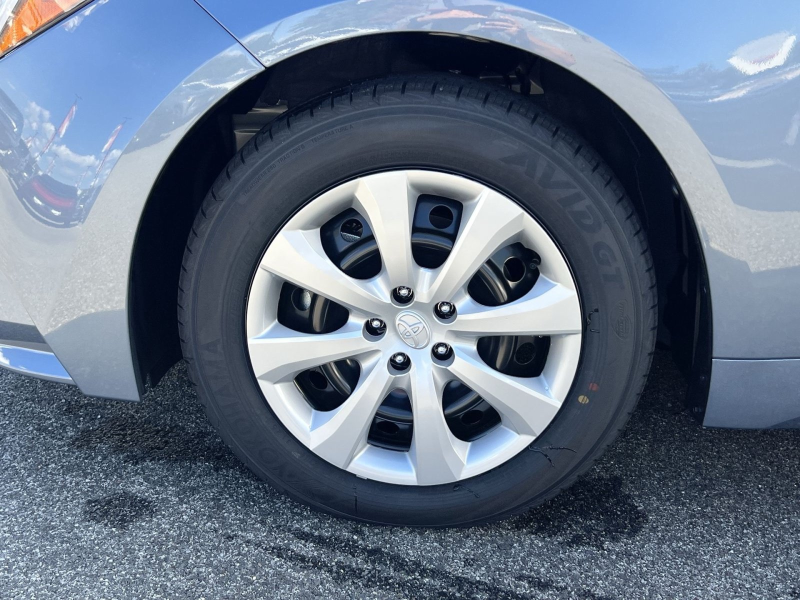 New 2027 Toyota Corolla LE FWD image 5