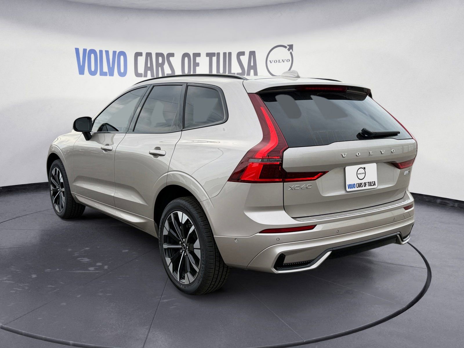 New 2026 Volvo XC60 B5 Plus w/ Protection Package Premier image 3