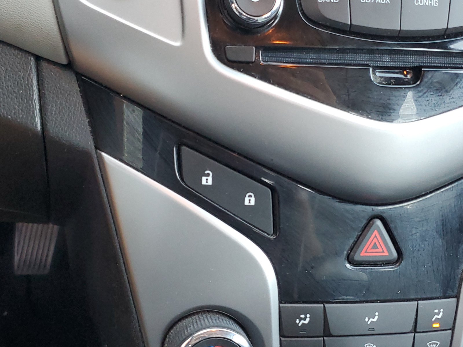 Used 2014 Chevrolet Cruze LS FWD image 27