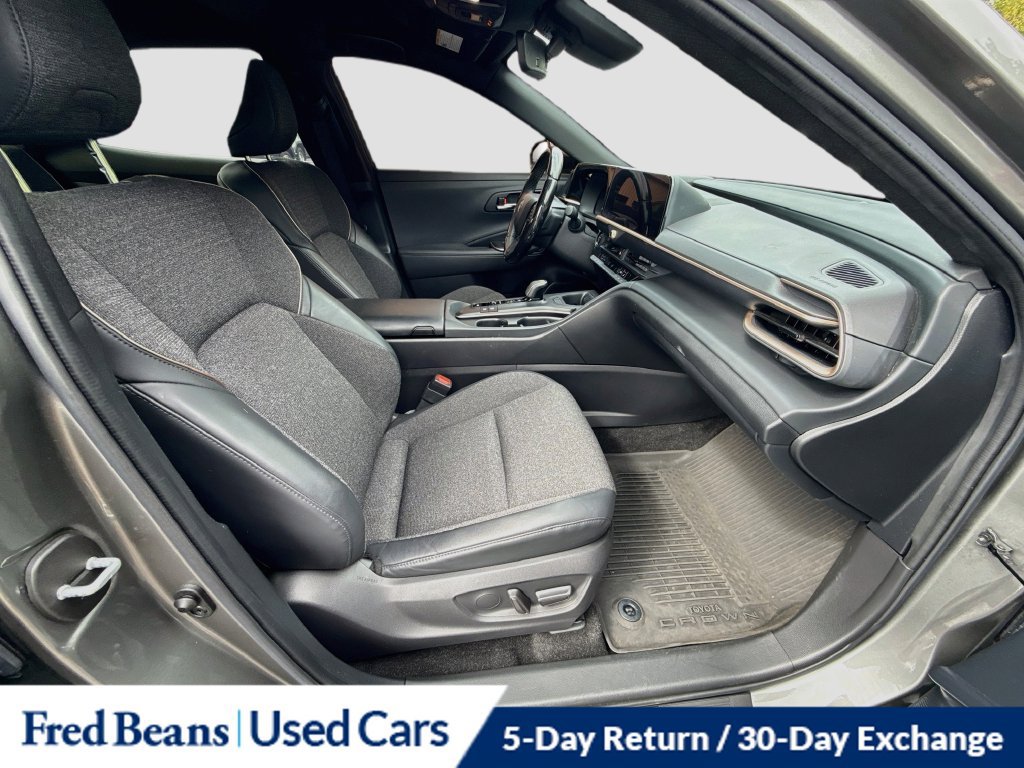 Used 2023 Toyota Crown AWD/4WD image 35
