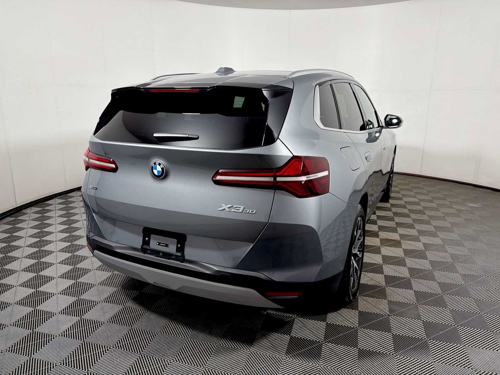 Used 2026 BMW X3 xDrive30i w/ Premium Package AWD/4WD image 6