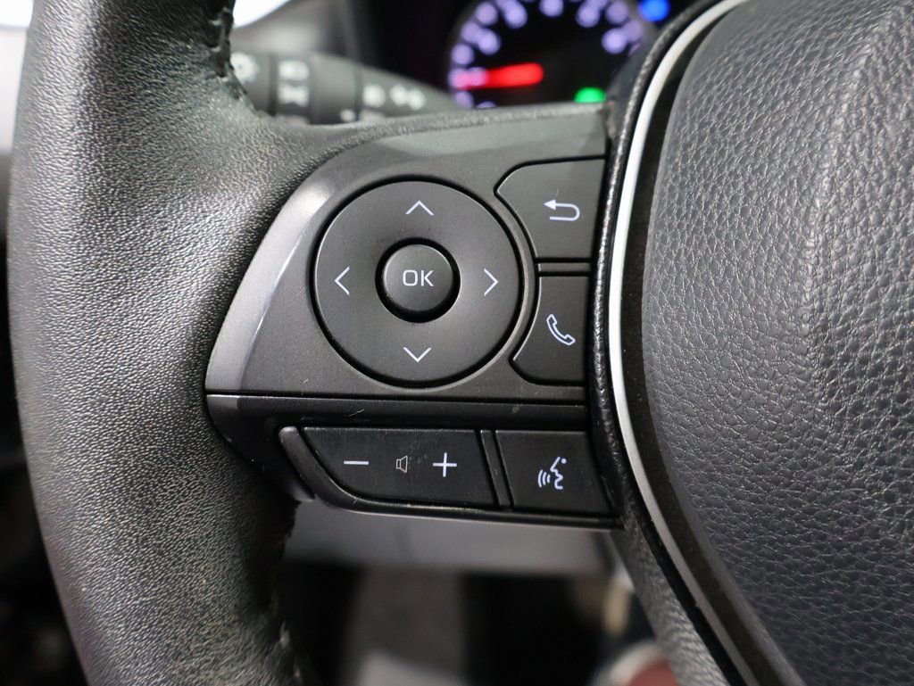 Used 2021 Toyota RAV4 XLE Premium image 38