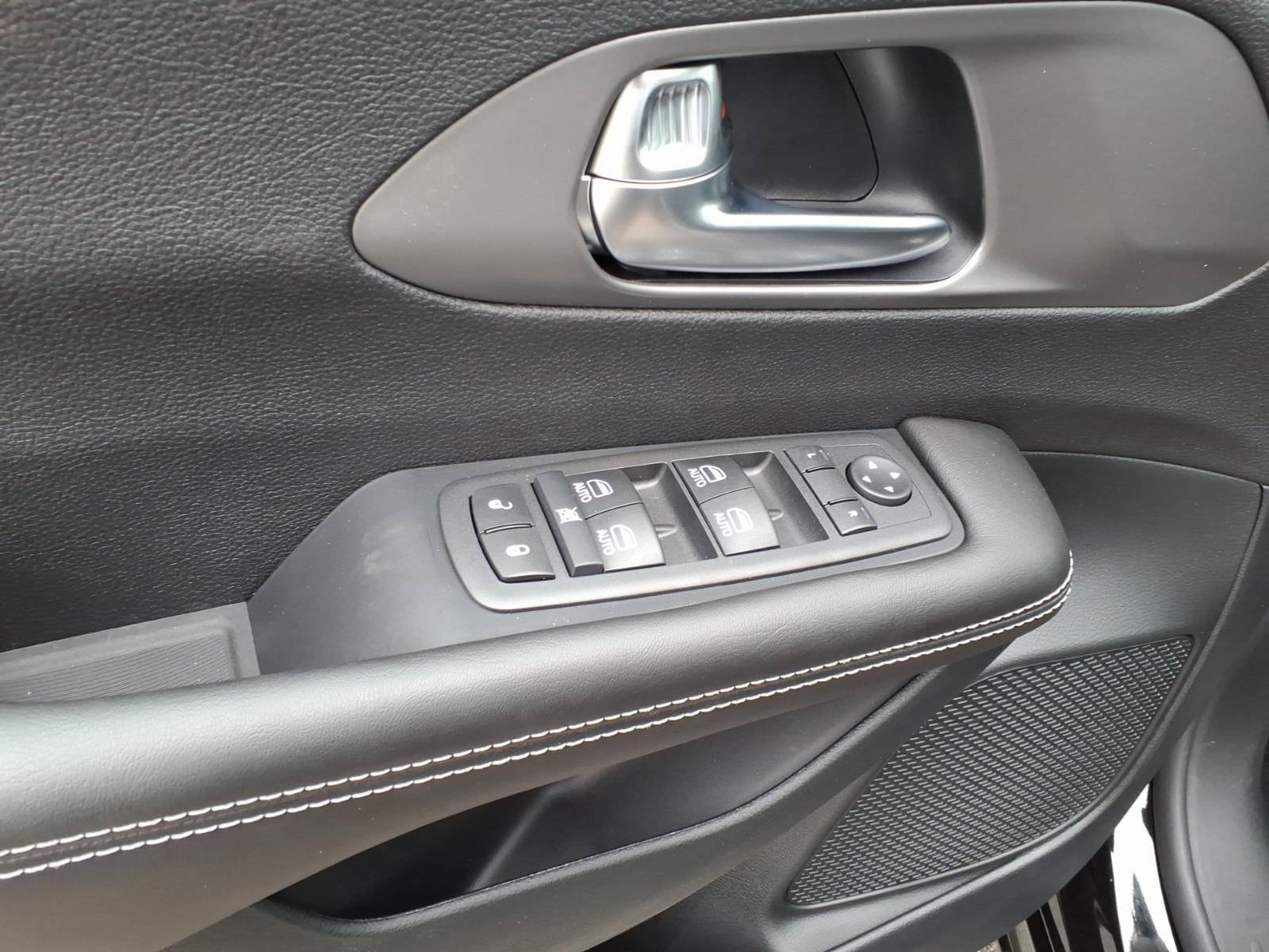 New 2027 Chrysler Pacifica LX FWD image 13