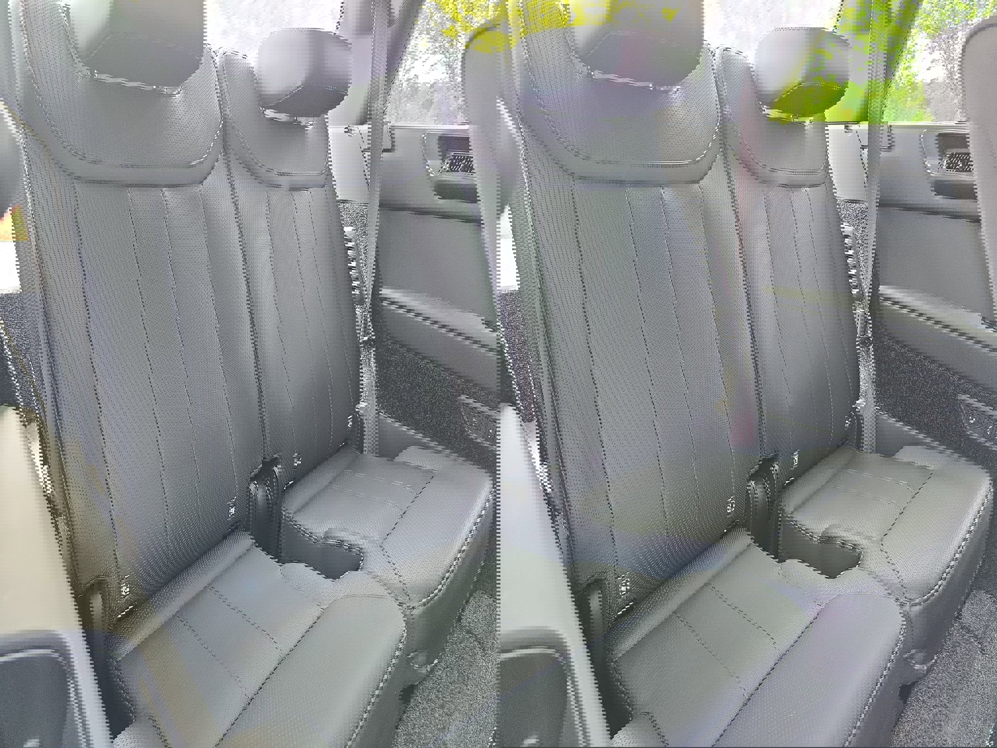 Certified 2025 Land Rover Range Rover Long Wheelbase Autobiography AWD/4WD image 12