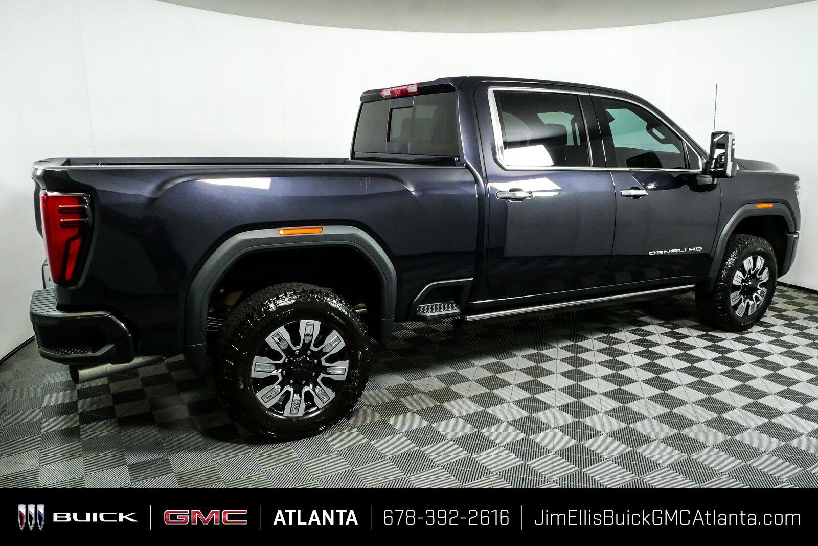 New 2026 GMC Sierra 2500 Denali w/ Denali Reserve Package AWD/4WD image 2